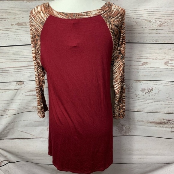 NWT Emerald Burgundy Print Raglan Tunic - Picture 5 of 7
